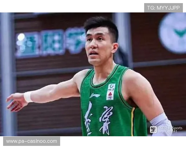 裁判争议不断他用行动证明自己依旧是篮球场上的顶流核心