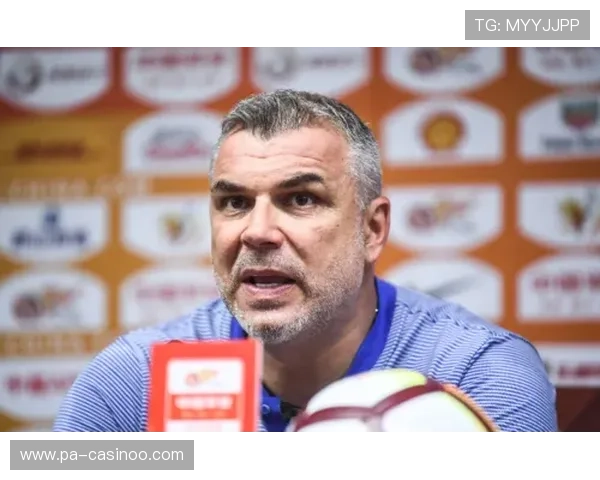 转会费超千万被换下怒摔毛巾 主帅回应直言太真实